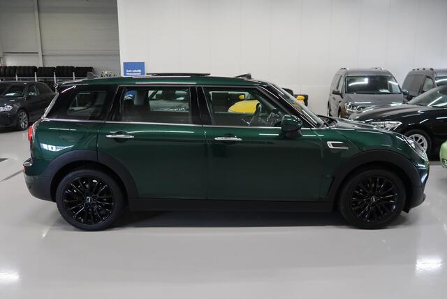 Mini CLUBMAN Mini 1.5 One Automaat Panoramadak Harman/Kardon Navigatie App connect Airco-ecc Stoelverwarming British Racing Green Dealer onderhouden Cruise control
