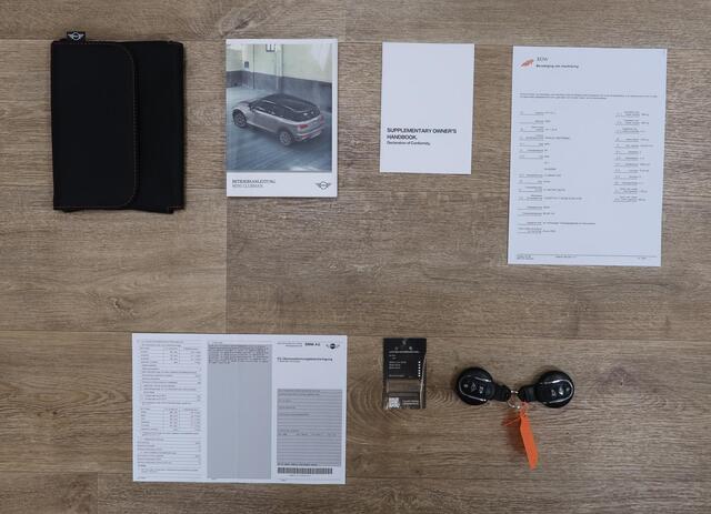 Mini CLUBMAN Mini 1.5 One Automaat Panoramadak Harman/Kardon Navigatie App connect Airco-ecc Stoelverwarming British Racing Green Dealer onderhouden Cruise control