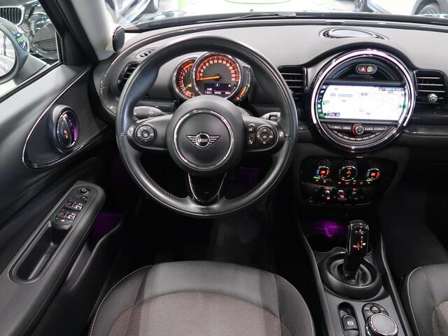 Mini CLUBMAN Mini 1.5 One Automaat Panoramadak Harman/Kardon Navigatie App connect Airco-ecc Stoelverwarming British Racing Green Dealer onderhouden Cruise control