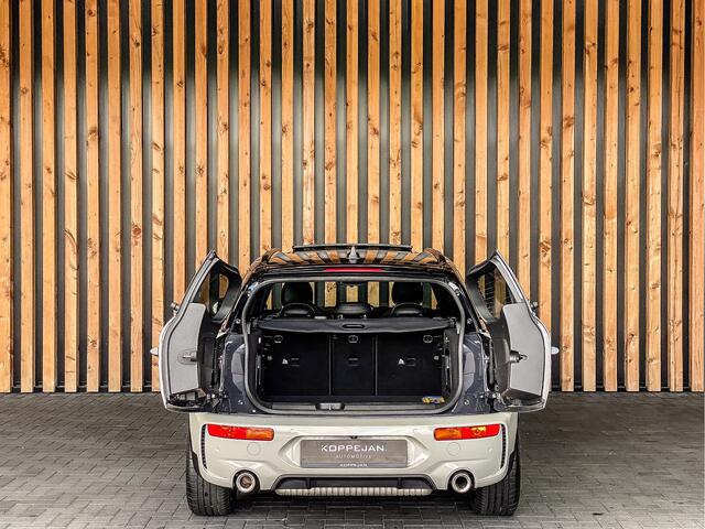 Mini CLUBMAN 2.0 JCW ALL4 306PK Automaat | PANO | SPORTSTOELEN | LEDER | CAMERA | STOELVERWARMING | HEAD-UP |