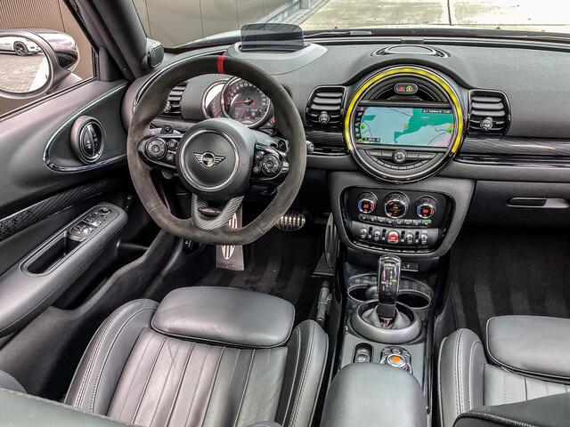 Mini CLUBMAN 2.0 JCW ALL4 306PK Automaat | PANO | SPORTSTOELEN | LEDER | CAMERA | STOELVERWARMING | HEAD-UP |