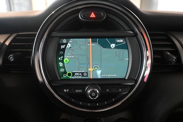 Mini COOPER Mini 1.5 Airco Navigatie LED Rijklaarprijs Inruil Mogelijk!