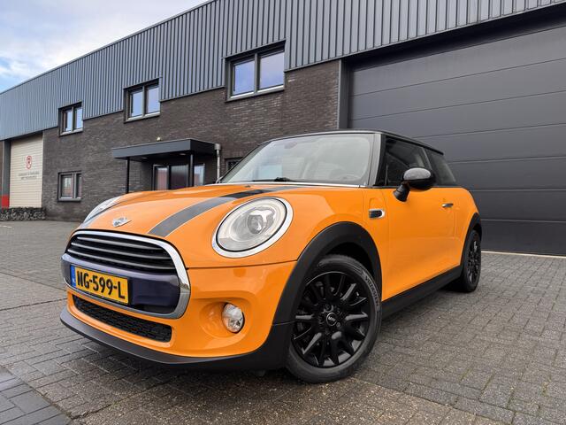 Mini COOPER Mini 1.5 Pepper Business | 1E EIGENAAR | 12MND GARANTIE | AUTOMAAT | NAVI |