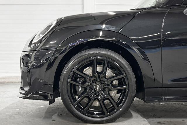 Mini COOPER C | John Cooper Works Uitvoering | Pakket M | 18" John Cooper Works Lap Spoke Jet Black
