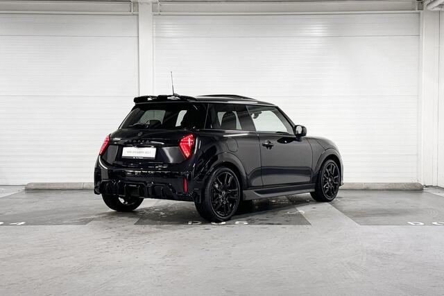 Mini COOPER C | John Cooper Works Uitvoering | Pakket M | 18" John Cooper Works Lap Spoke Jet Black