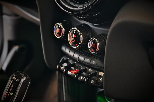 Mini COOPER Mini automaat 1.5 Business Edition AUTOMAAT / Harman Kardon