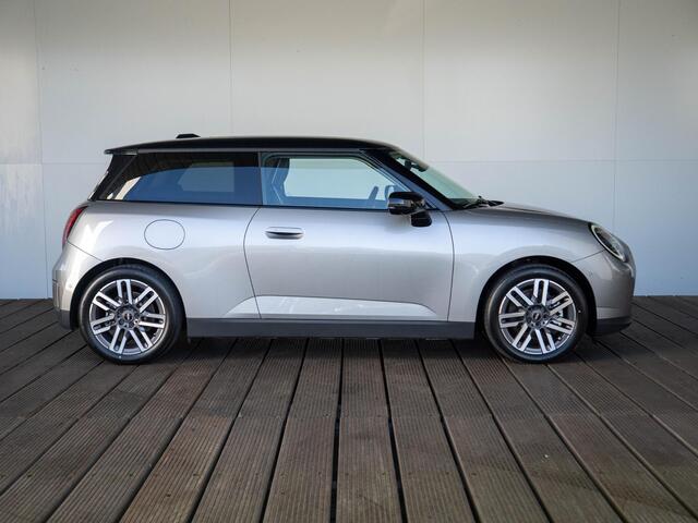 Mini COOPER 3-deurs E Pakket L + Harman-Kardon + Panoramadak + Driving Assist