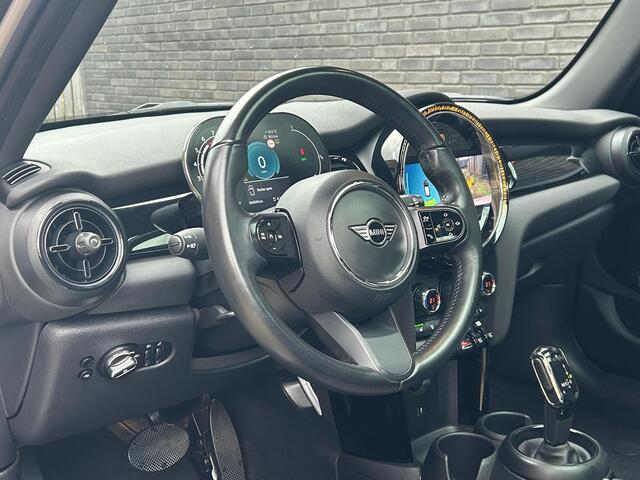 Mini COOPER Mini 1.5 Essential l Panorama l Sfeer l Stoelverwarming l Camera l
