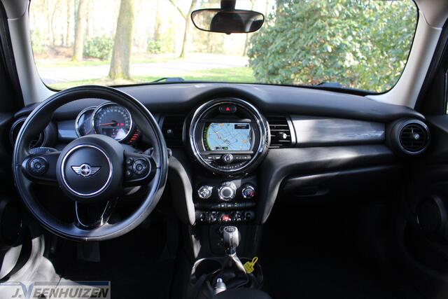 Mini COOPER Mini 1.5 Business | 2016 | Navi | Leuke auto!