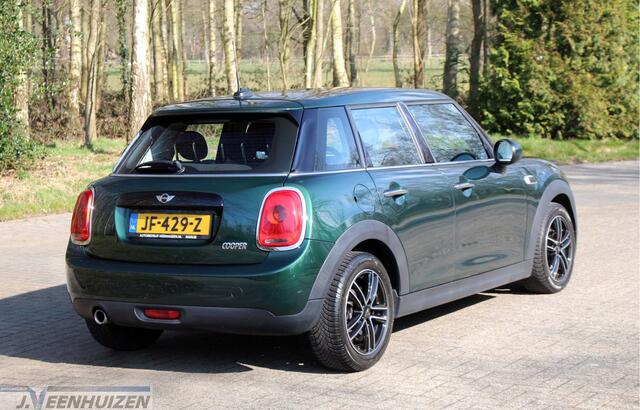 Mini COOPER Mini 1.5 Business | 2016 | Navi | Leuke auto!