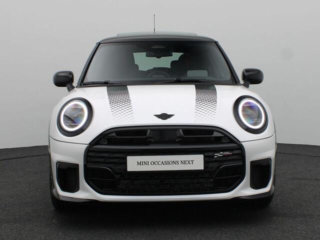 Mini COOPER 3-Deurs John Cooper Works + Pakket M + Driving Assistant + Glazen panoramadak + Parking Assistant + 17''