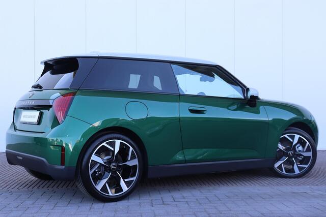 Mini COOPER Mini E Favoured M 40.7 kWh Stuurwielrand verwarmd/ Comfort Access/ panoramadak/ Stoelverwarming/ Head-Up