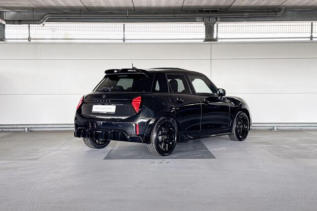 Mini COOPER 5-deurs 1.5 Cooper C John Cooper Works XL | Glazen panoramadak | Pakket XL