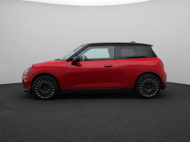Mini COOPER 3-Deurs E Pakket L + Glazen panoramadak + Parking Assistant Plus + Harman Kardon + Driving Assistant+ Comfort Access + Led + 19''