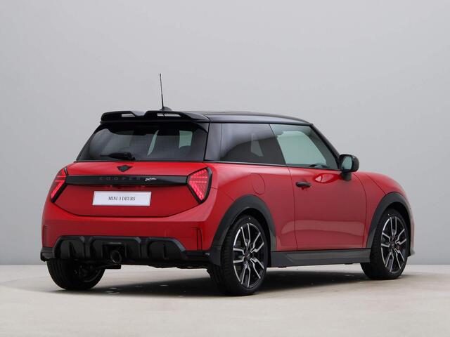 Mini COOPER John Cooper Works Pakket XL | Driving Assistent Professional | Stoelverwarming | Comfort Access | Achteruitrijcamera | Massagefunctie |