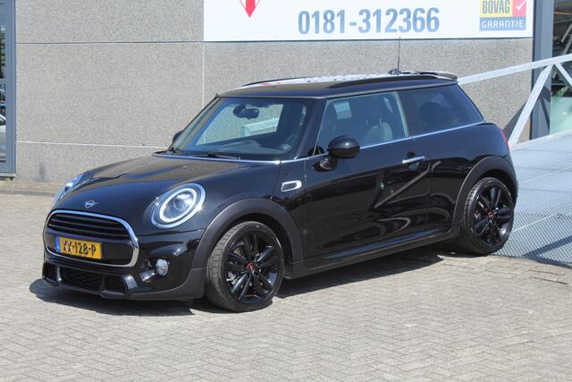 Mini COOPER Mini 1.5 JCW pakket/AUTOMAAT/Navigatie/Achteruitrijcamera/Parkeersensoren/Bluetooth/Keyless/Cruise control/Climate control/Apple carplay/17'' Lichtmetalen velgen/LED koplampen/Multifunctioneel stuurwiel/Spraakbediening/Elektrisch inklapbare spiegels/Ele