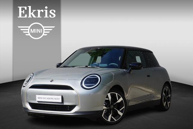 Mini COOPER 3-deurs E Favoured Trim | Pakket M | Glazen panoramadak | Driving Assistant | MINI Head-Up Display