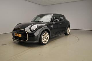 mini-cooper-5-deurs-c-favoured-trim