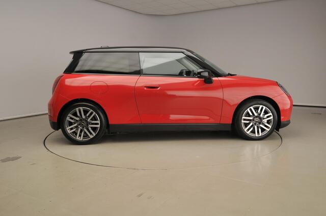 Mini COOPER 3-deurs E Classic Trim / Package L /Panoramadak / Getint glas / Harman-kardon / Park assist / Alu wielen 17 inch