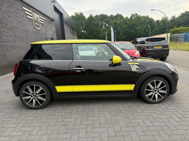 Mini COOPER Mini 1.5 Chili | AUTOMAAT | 12MND GARANTIE | PANO DAK | LEDER | NAVI | CRUISE |
