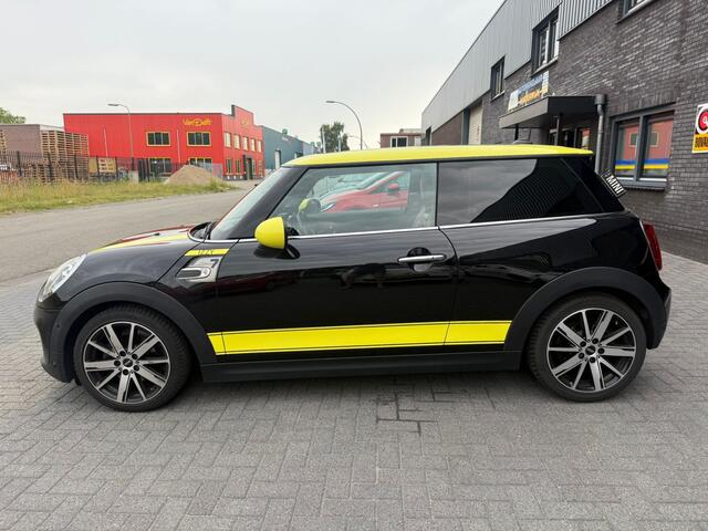 Mini COOPER Mini 1.5 Chili | AUTOMAAT | 12MND GARANTIE | PANO DAK | LEDER | NAVI | CRUISE |