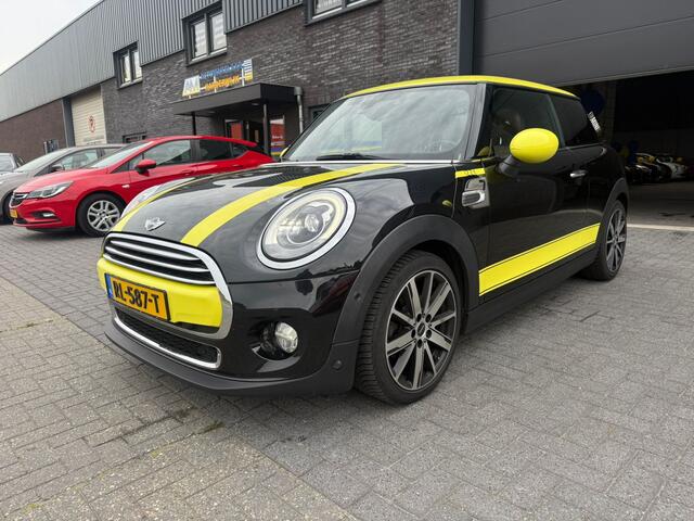 Mini COOPER Mini 1.5 Chili | AUTOMAAT | 12MND GARANTIE | PANO DAK | LEDER | NAVI | CRUISE |