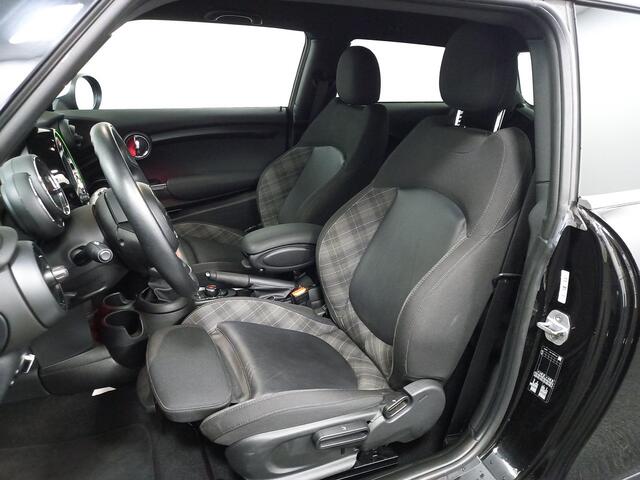 Mini COOPER Mini 1.5 136pk Chili | Climate control | Cruise control | Lichtmetalen velgen 17" | Stoelverwarming | Led