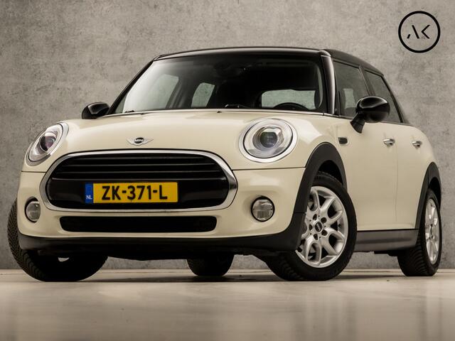 Mini COOPER Mini 1.5 Pepper (NAVIGATIE, 5 DEURS, CLIMATE, CRUISE, PARKEERSENSOREN, LED KOPLAMPEN, SPORTSTOELEN, CRUISE, SPRAAKBEDIENING, NIEUWE APK, NIEUWSTAAT)