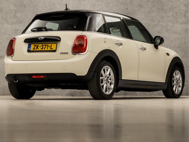Mini COOPER Mini 1.5 Pepper (NAVIGATIE, 5 DEURS, CLIMATE, CRUISE, PARKEERSENSOREN, LED KOPLAMPEN, SPORTSTOELEN, CRUISE, SPRAAKBEDIENING, NIEUWE APK, NIEUWSTAAT)