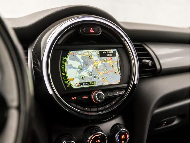 Mini COOPER Mini Cabrio 1.5 Black Sport Automaat (NAVIGATIE, LED KOPLAMPEN, CLIMATE, CRUISE, SPORTSTOELEN, PARKEERSENSOREN, ARMSTEUN, NIEUWSTAAT)