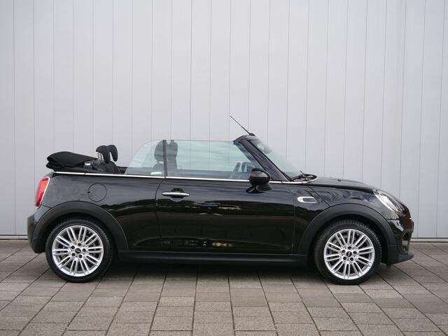 Mini COOPER Mini Cabrio 1.5 136pk Chili Stoelverwarming / Navigatie / Parkeersensoren