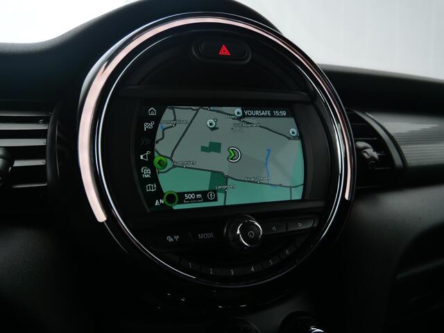 Mini COOPER Mini Cabrio 1.5 136pk Chili Stoelverwarming / Navigatie / Parkeersensoren