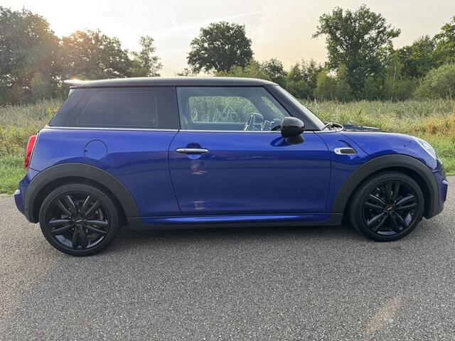 Mini COOPER Mini 1.5 JWC Pakket Automaat