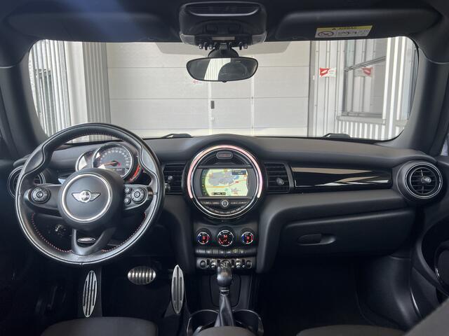 Mini COOPER Mini 1.5 Serious Business | AUTOMAAT | SCHUIF/KANTELDAK | NAVI | CRUISE CONTROL | PDC | CLIMATE CONTROL | LMV | KEYLESS | ALL-SEASON BANDEN | BLUETOOTH