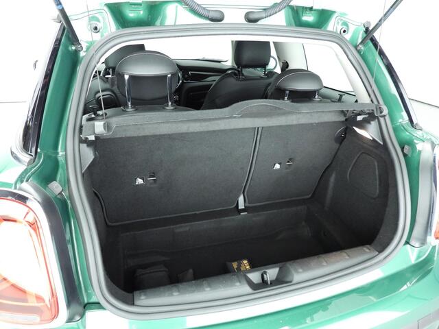 Mini COOPER 3-deurs Leder / Sportstoelen / LED / DAB / Alu wielen black