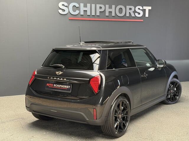 Mini COOPER Cooper 3-drs C 156pk Jcw 18 lmv Pano leer Key-less Head-up