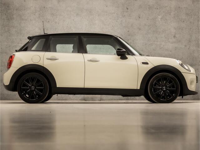 Mini COOPER Mini 1.5 Chili Automaat (5 DEURS, DEALER ONDERHOUDEN, GROOT NAVI, LEDER, CLIMATE, STOELVERWARMING, SPORTSTOELEN, LED KOPLAMPEN, CRUISE, KEYLESS, NIEUWSTAAT)