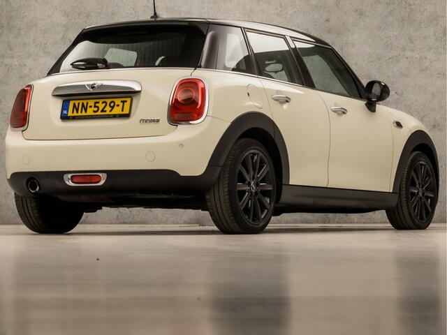 Mini COOPER Mini 1.5 Chili Automaat (5 DEURS, DEALER ONDERHOUDEN, GROOT NAVI, LEDER, CLIMATE, STOELVERWARMING, SPORTSTOELEN, LED KOPLAMPEN, CRUISE, KEYLESS, NIEUWSTAAT)