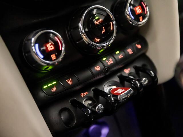 Mini COOPER Mini 1.5 Chili Automaat (5 DEURS, DEALER ONDERHOUDEN, GROOT NAVI, LEDER, CLIMATE, STOELVERWARMING, SPORTSTOELEN, LED KOPLAMPEN, CRUISE, KEYLESS, NIEUWSTAAT)