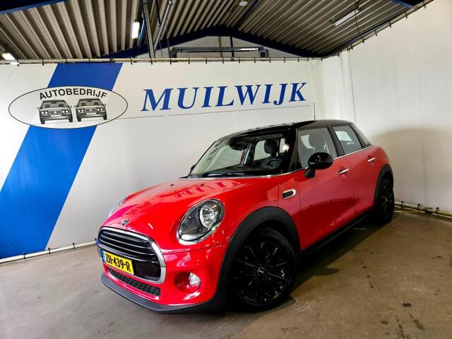 Mini COOPER 1.5 Cooper Business Edition / Automaat / Navi / NL Auto