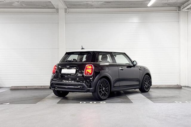 Mini COOPER 3-deurs Business Edition | Navigatiesysteem | Airco | Park Distance Control