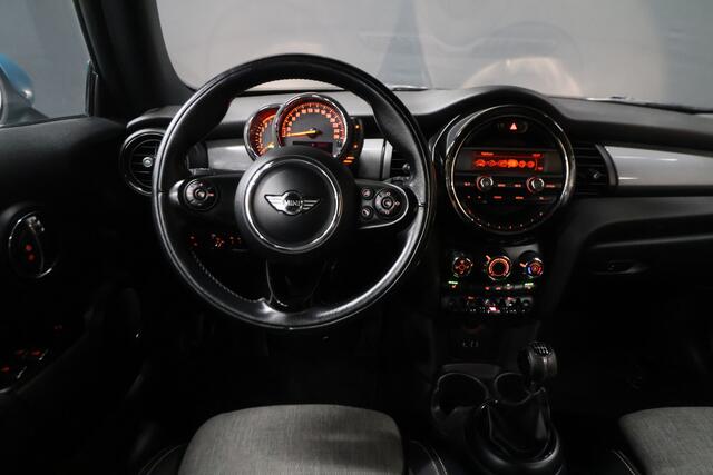 Mini COOPER Mini Cabrio 1.5 Chili Serious Business [STOELVERWARMING, PARKEERSENSOREN, HALF LEDER/STOF, BLUETOOTH, CRUISE CONTROL, AIRCO, NIEUWSTAAT]