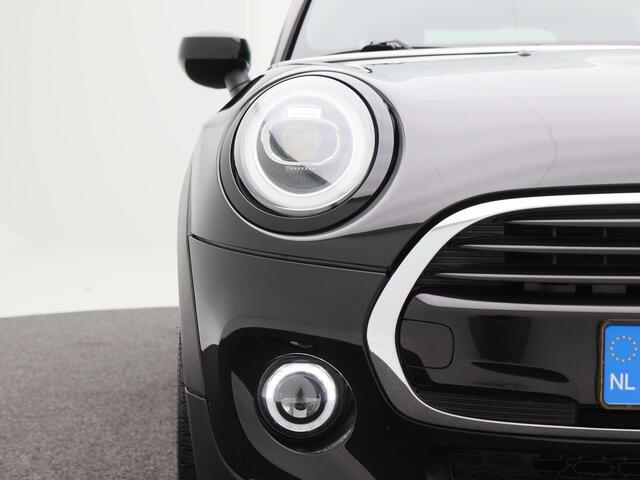 Mini COOPER Yours 1.5 136 Pk Automaat | Leder | 18 Inch | LED | Sensoren | Privacy Glass | Navigatiesysteem | 73.337 Km!!