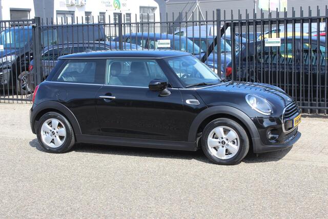 Mini COOPER Mini 1.5 Navigatie, 136PK!