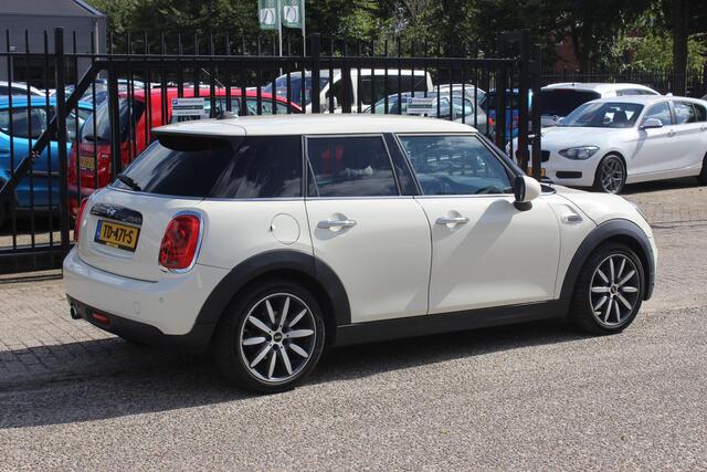 Mini COOPER Mini 1.5 5-deurs Chili, Navigatie