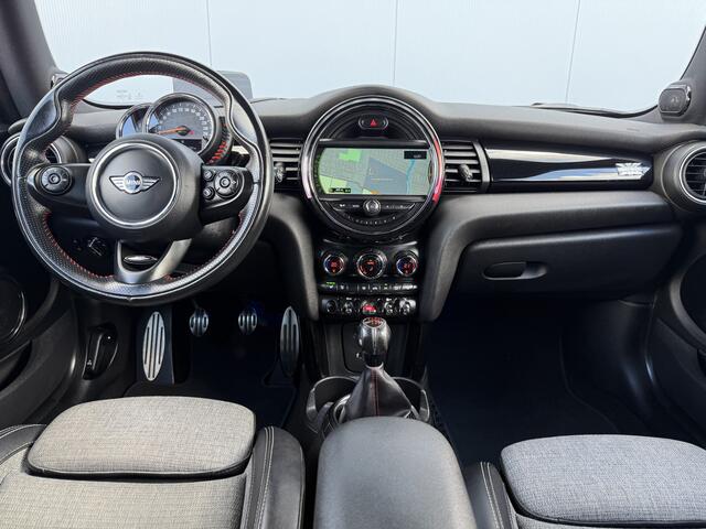 Mini COOPER Mini 1.5 Chili Serious Business JCW Pakket/Navigatie.