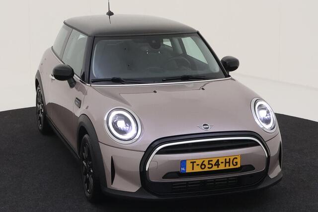 Mini COOPER Mini 1.5 Camden Edition NL-AUTO | 1/2 LEDER