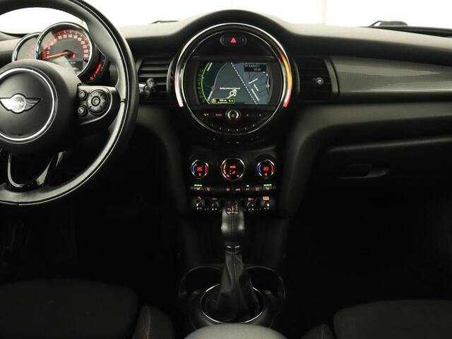 Mini COOPER 1.5 Chili | Automaat | Stoelverwarming | Full LED | Navigatie | Parkeerhulp | Sportstoelen | Climate control | Cruise control