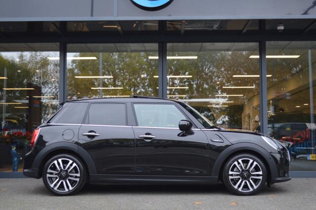 Mini COOPER Mini 1.5 Aut. Led Leder Panorama Camera Keyless Pdc