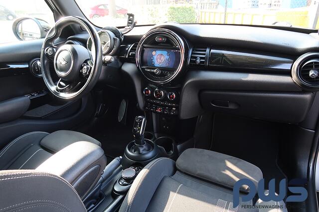 Mini COOPER Mini 1.5 Chili John Cooper Works / Automaat / Navi / PDC / Camera / Carplay